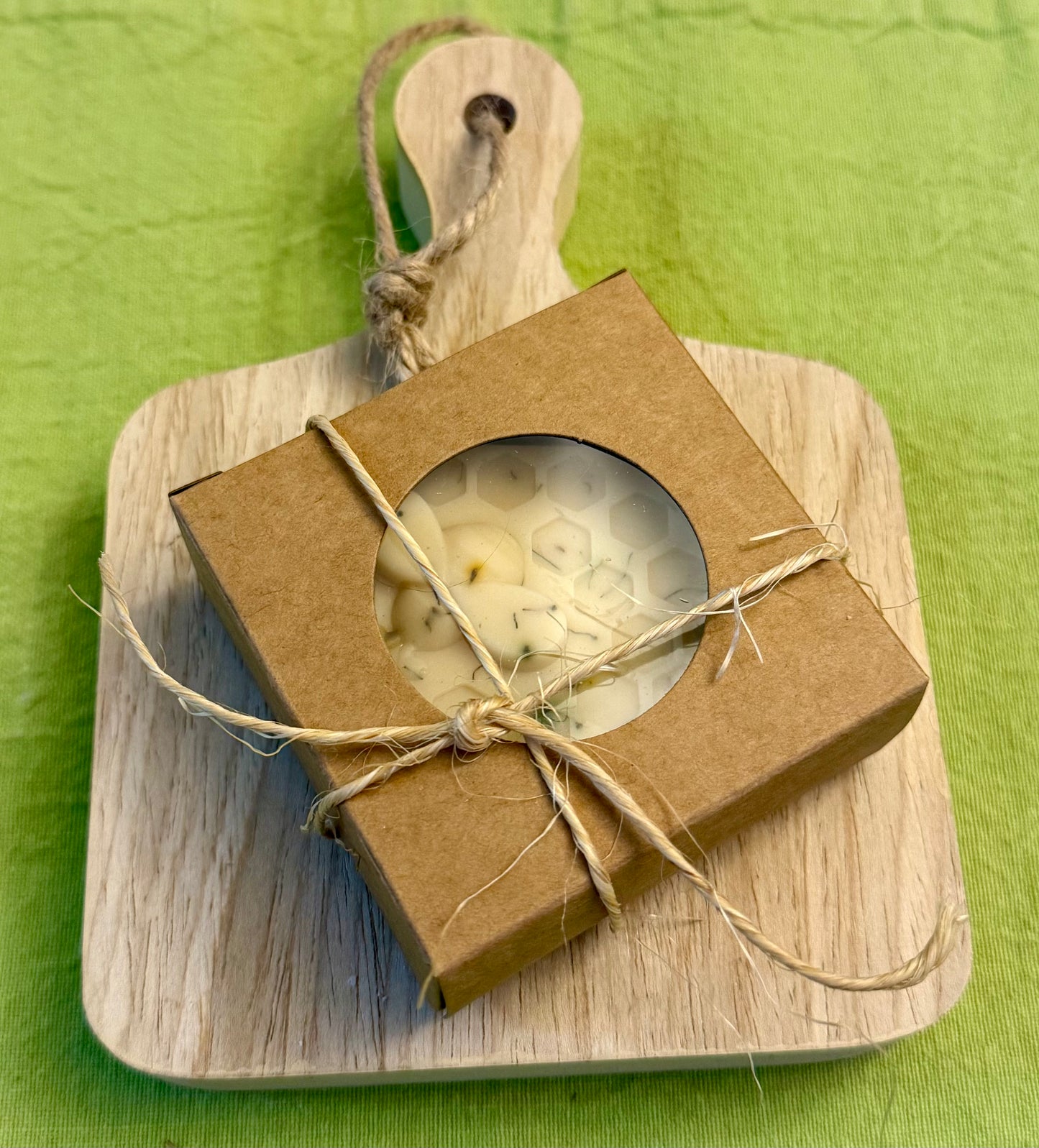 Honey & Bloom Goat’s Milk Soap - Honeysuckle, Manuka Honey and Marigold Exfoliating Bar The Earthly Vine